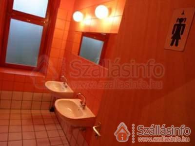 Hostel 61528 (Zentral Transdanubien > Veszprém megye > Révfülöp)