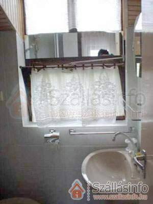 Apartmanház 63441 (West Transdanubian > Zala megye > Balatongyörök-Becehegy)