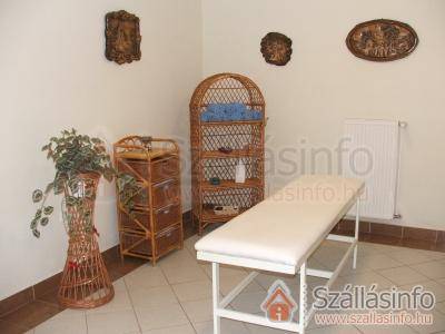 Boglárka Panzió és Apartmanházak (North Hungary > Borsod-Abaúj-Zemplén megye > Mezőkövesd-Zsóry-fürdő)