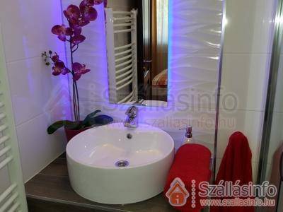 Color Beach Apartmanház (Süd Transdanubien > Somogy megye > Siófok)