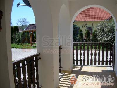 Hajnalka Apartmanház (Nyugat-Dunántúl > Zala megye > Kehidakustány)