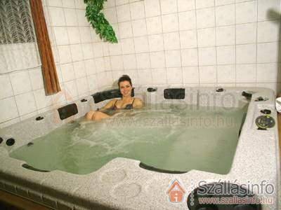 Hajnal Hotel (Észak-Magyarország > Borsod-Abaúj-Zemplén megye > Mezőkövesd-Zsóry-fürdő)