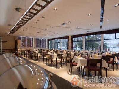 Prémium Hotel Panoráma**** (Süd Transdanubien > Somogy megye > Siófok)