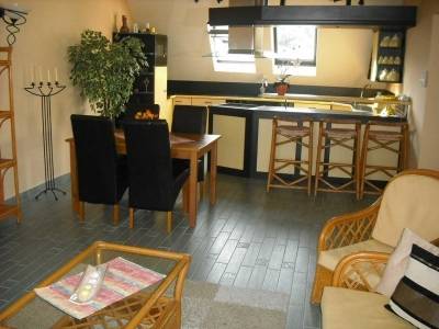 Hotel Tulipán (Central Transdanubian > Komárom-Esztergom megye > Komárom)