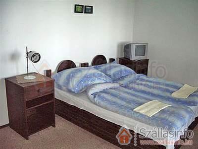 Péter Panzió*** (Süd Transdanubien > Somogy megye > Balatonfenyves)