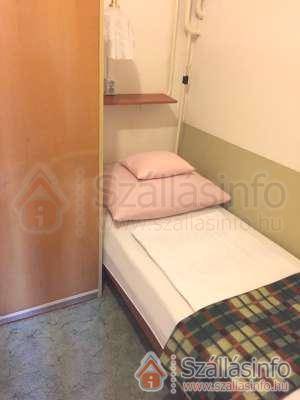Ágoston Apartman Munkásszálló (Budapest und die Umgebung > Pest megye > Érd)